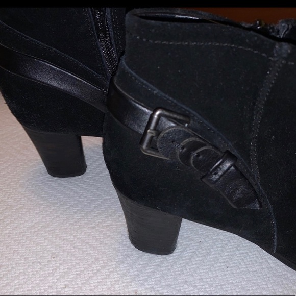 Bass Black Booties, Size 7 Medium - Picture 2 of 5